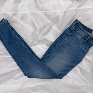 Hollister Medium Wash Denim Blue Skinny Jeans
